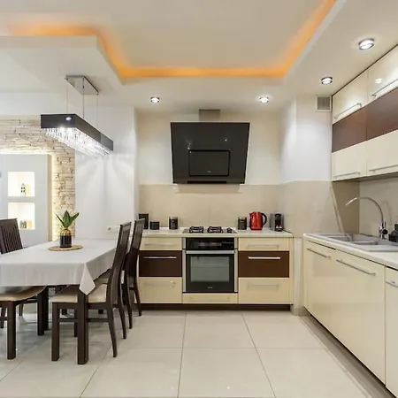 Urban Chic - One Bedroom Apartment -Luxury Warsaw Stays - Grzybowska 5 Exterior photo